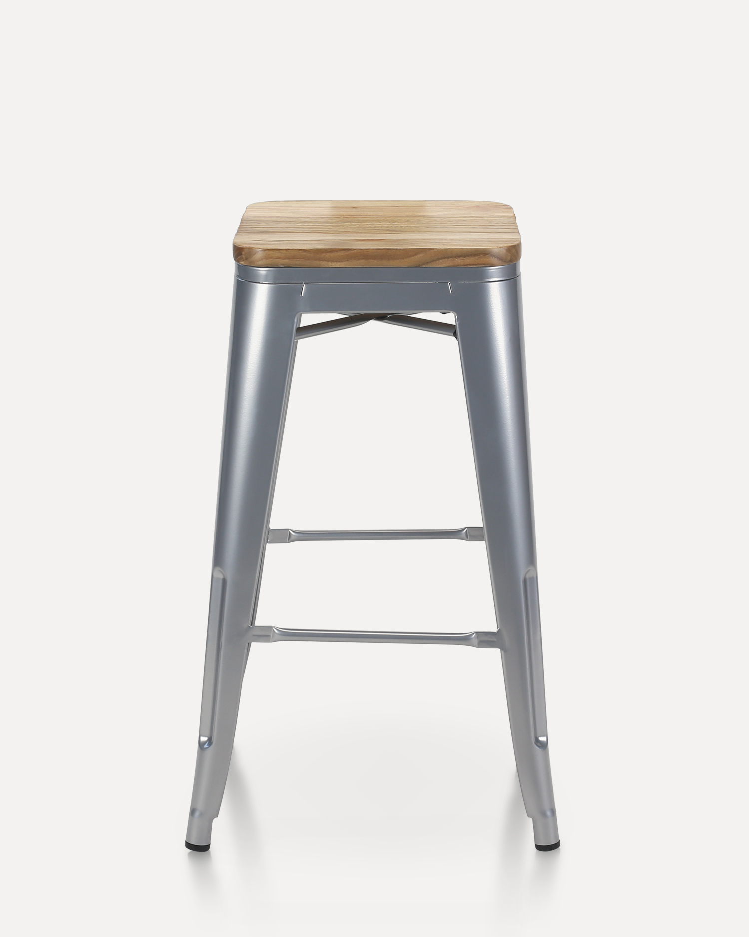 Klasszikus fekete fém design székek Klasszikus fekete fém design székek