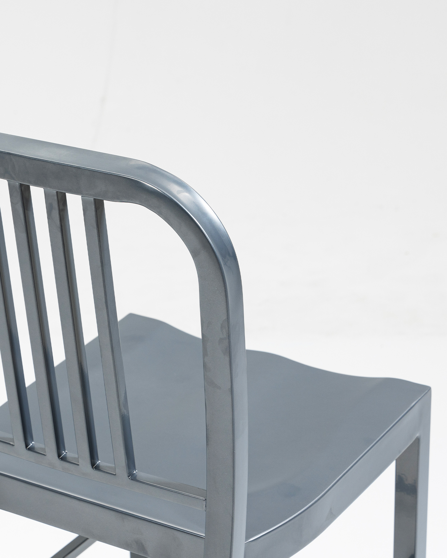 Időtlen tervező vasszék Időtlen tervező vasszék