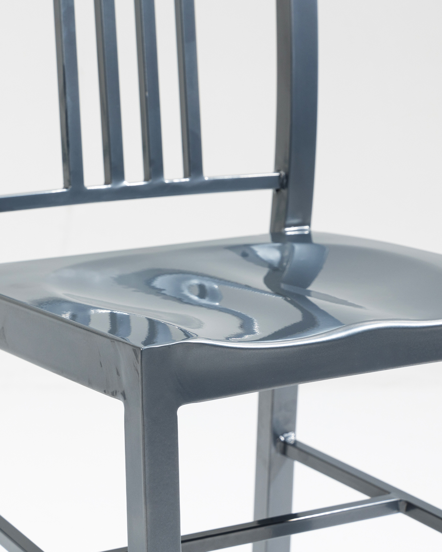 Időtlen tervező vasszék Időtlen tervező vasszék